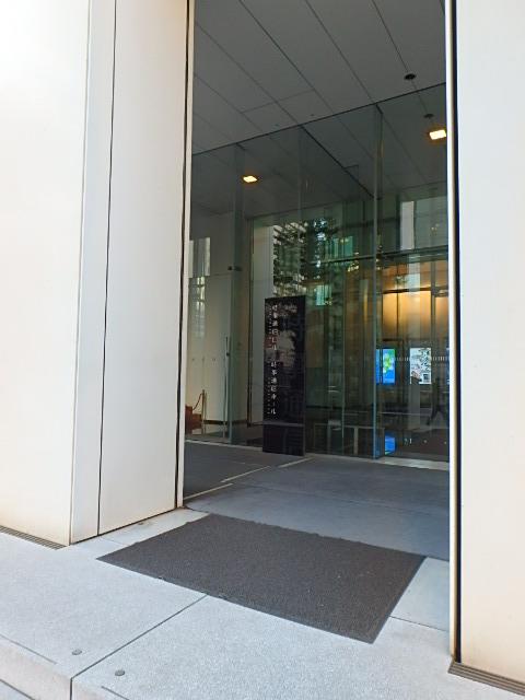 時事通信本社ビルエントランス①