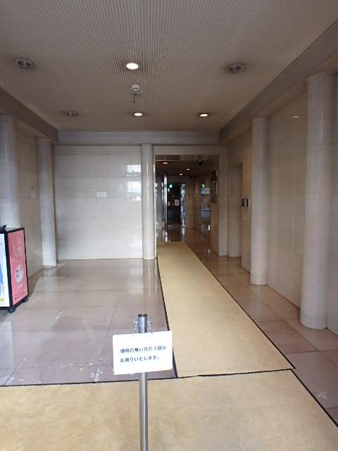 ホール①