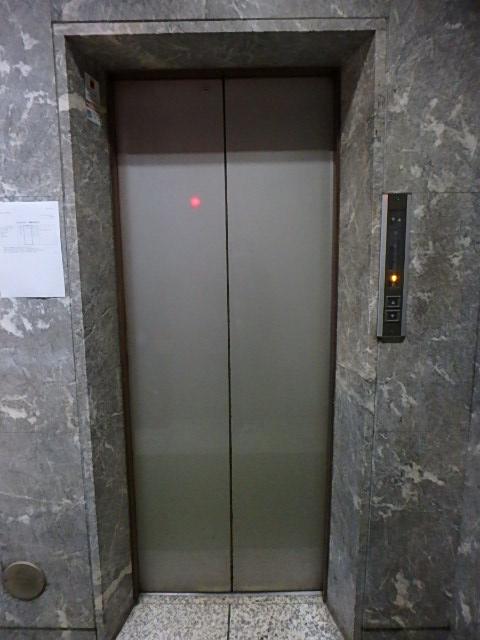 深山ビルホール③