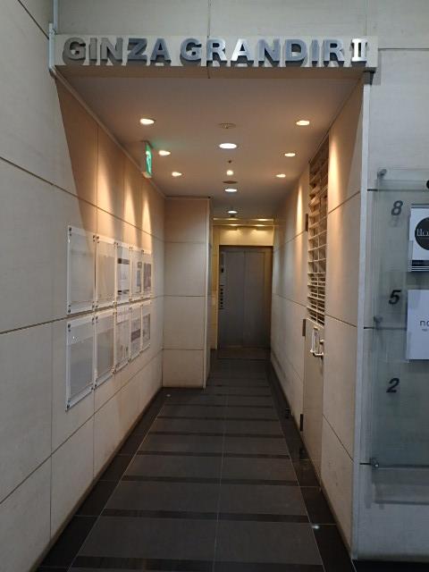 ホール①