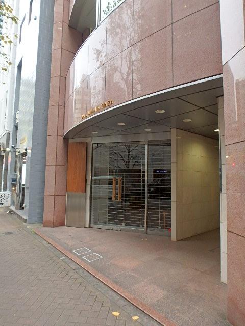 ドゥーミラン銀座ビルエントランス①