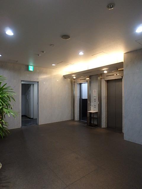 ホール①