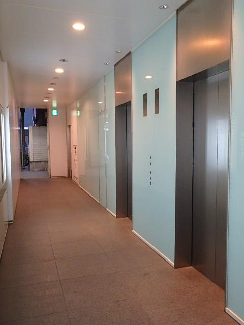 ホール②