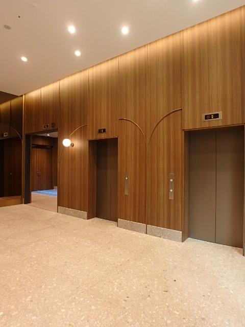 ホール②