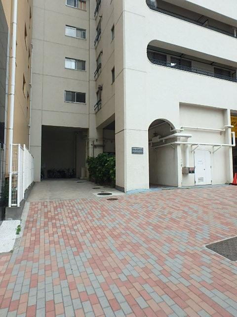 エントランス①