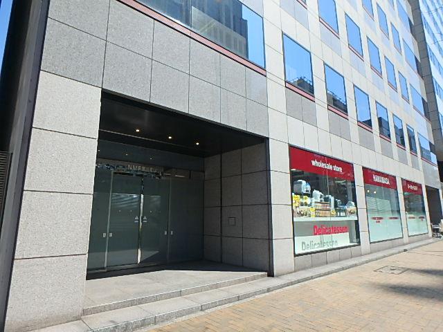 ＮＭＦ茅場町ビルエントランス①