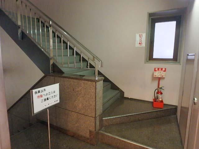ホール③