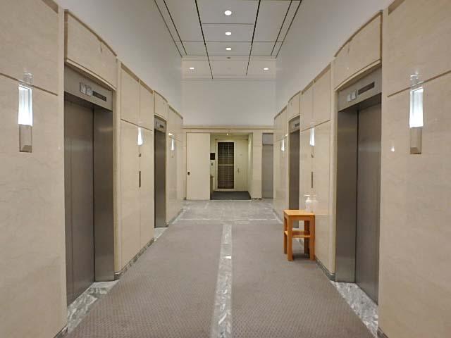 ホール②