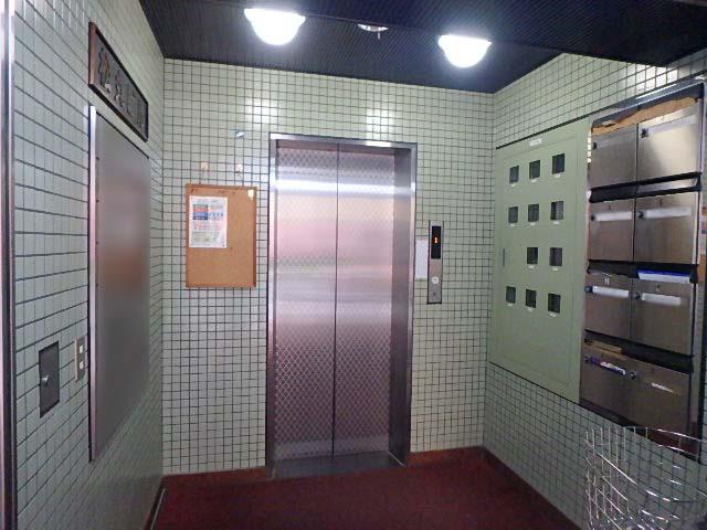 ホール①
