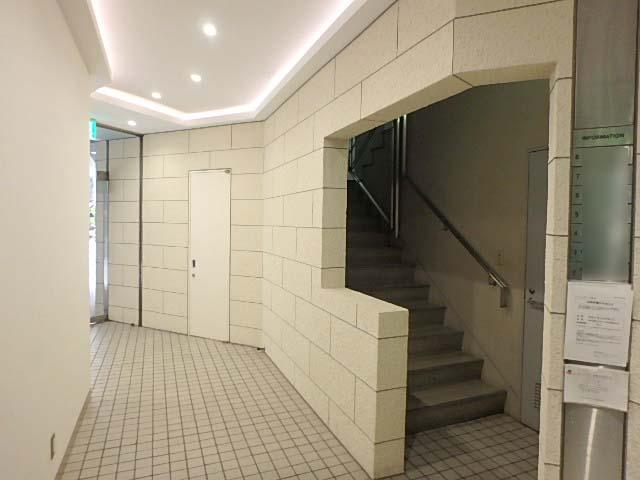 ホール④
