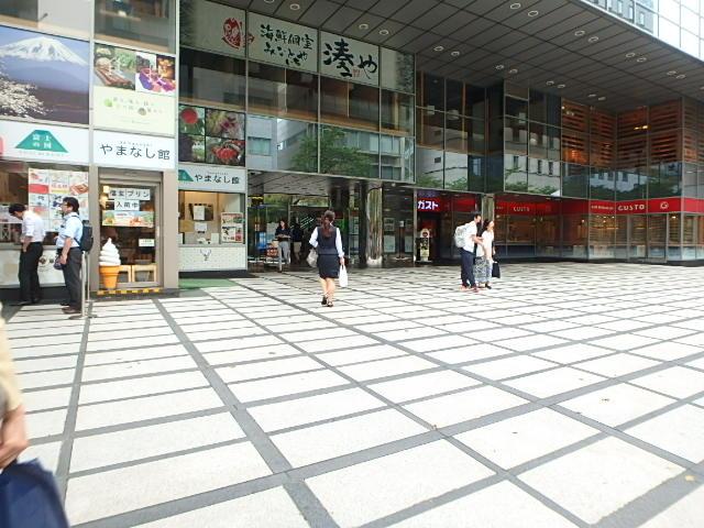 エントランス①