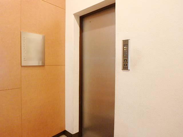 岩上ビルホール②