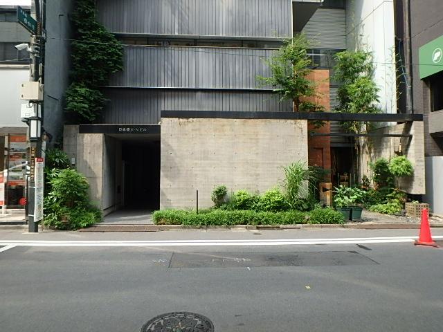 エントランス①