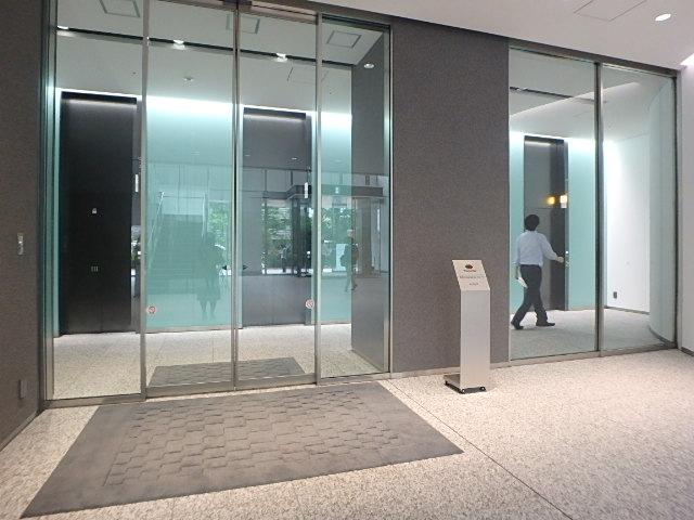 ホール②