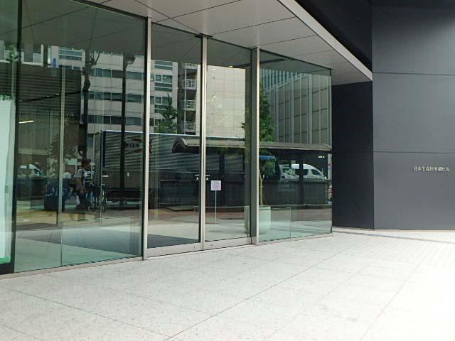 エントランス②