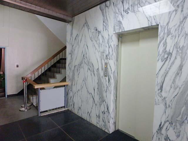 日工薬会館ビルホール②