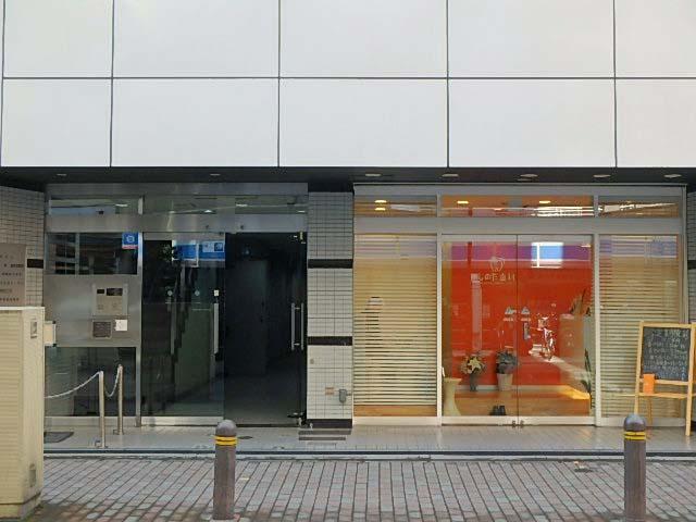 エントランス①