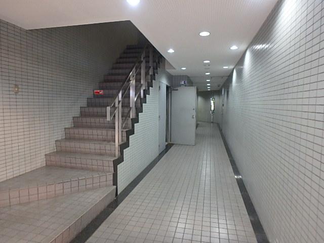 ホール①
