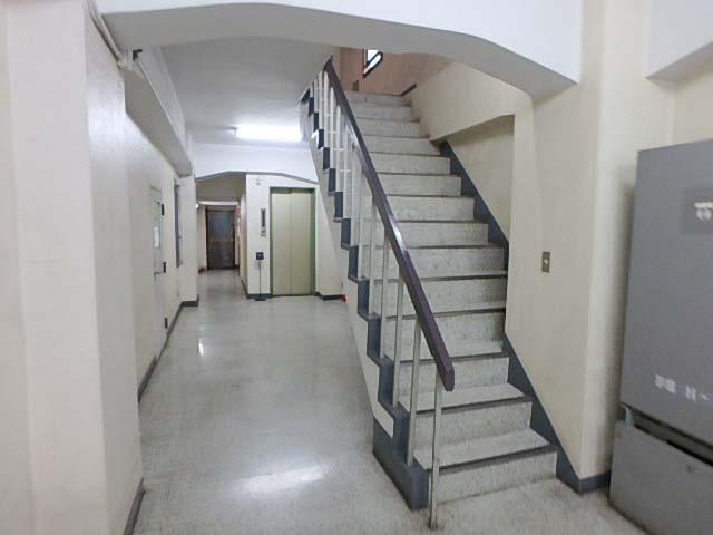 大湯ビルホール②