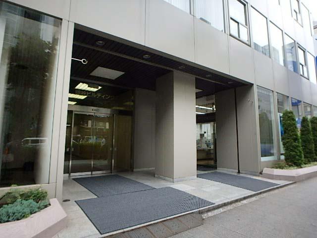 岡谷ビルディングエントランス①