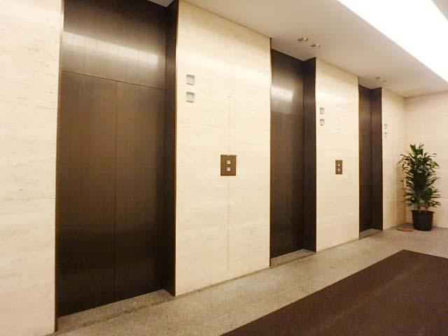 ホール②