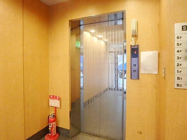 ホール②