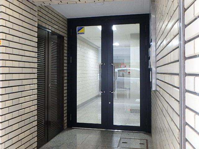 山城ビルエントランス③