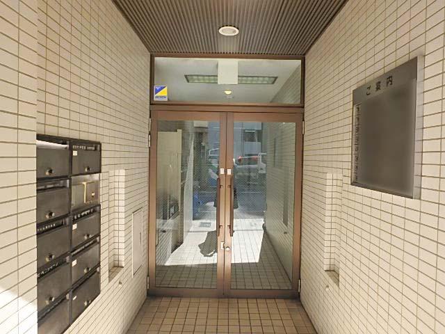 馬喰町有楽ビルエントランス②