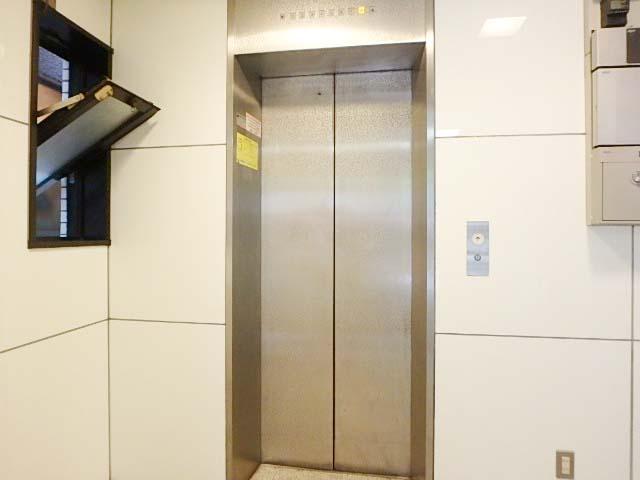 ７山京ビルホール②