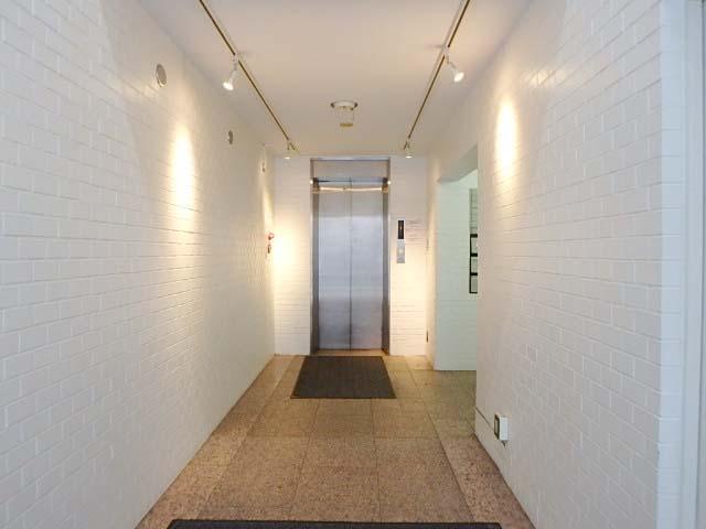 ホール①