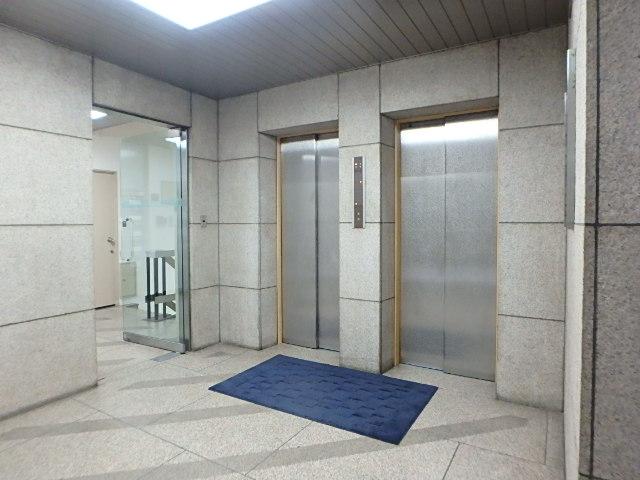 ホール①
