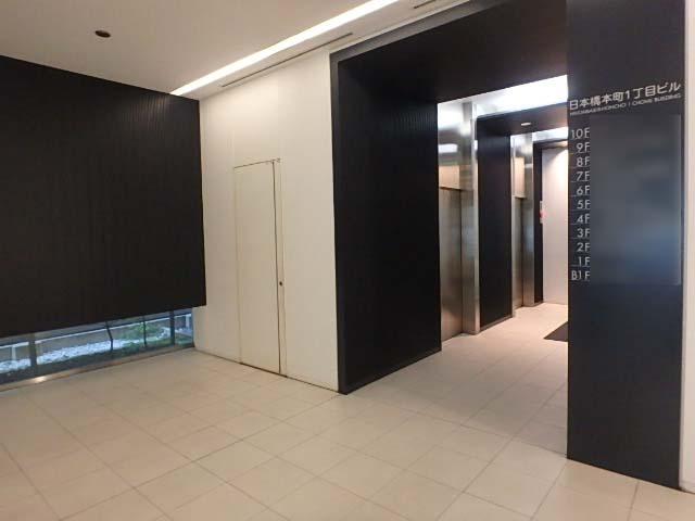 ホール①