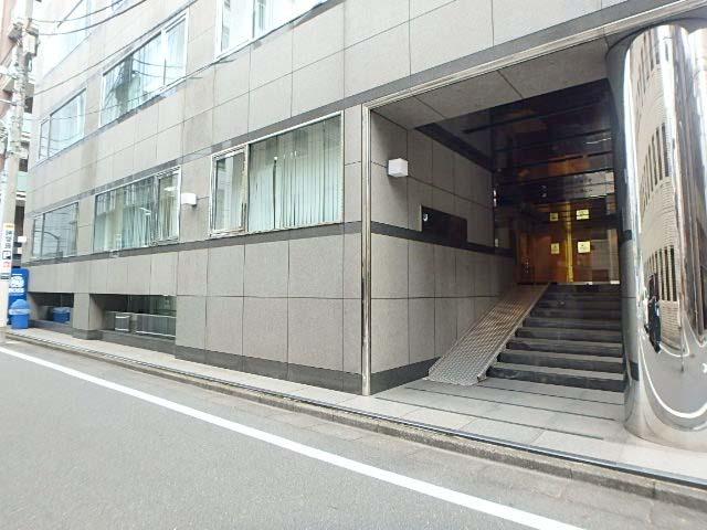 ユニゾ蛎殻町北島ビルエントランス①