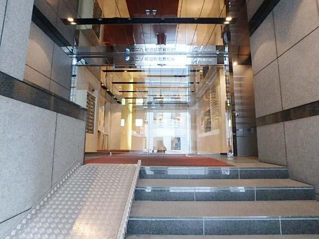 ユニゾ蛎殻町北島ビルエントランス②