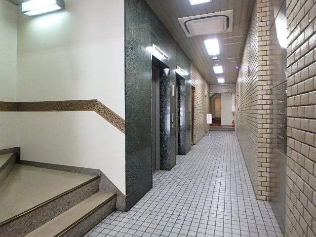 ホール①