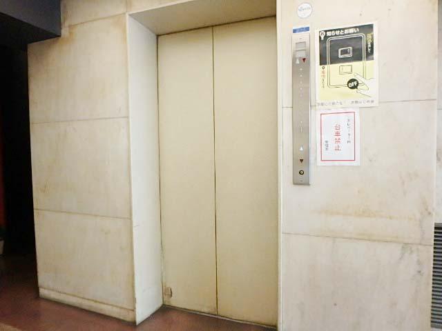 ホール②
