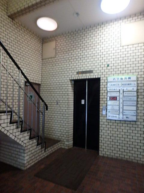 ホール①