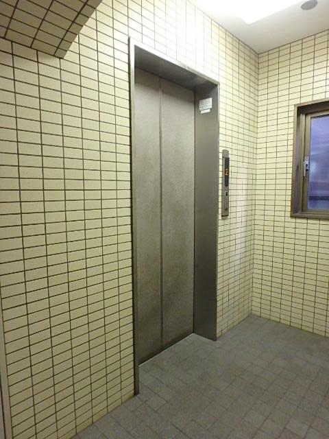 ホール④