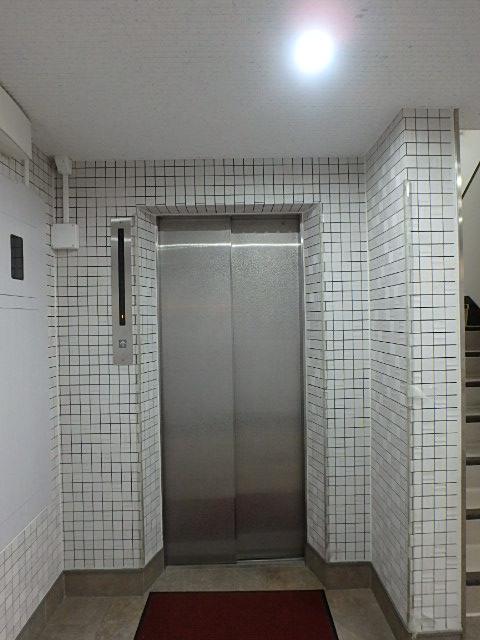 ホール③