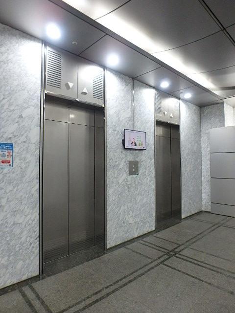 ホール④