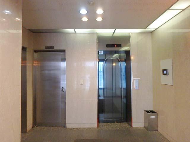 ホール①
