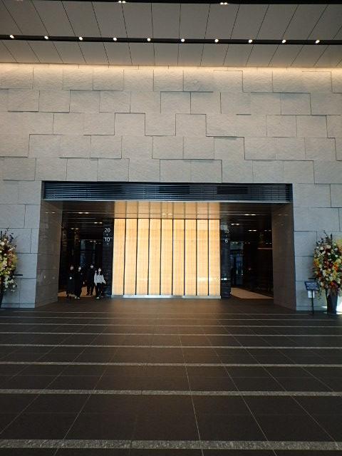ホール②