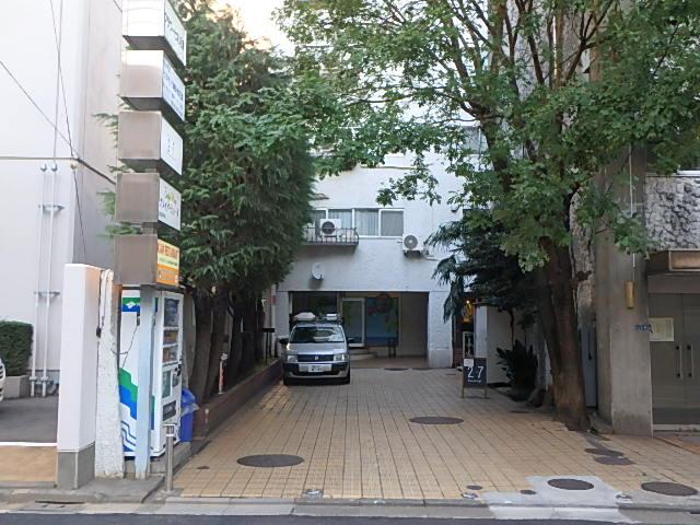 エントランス①