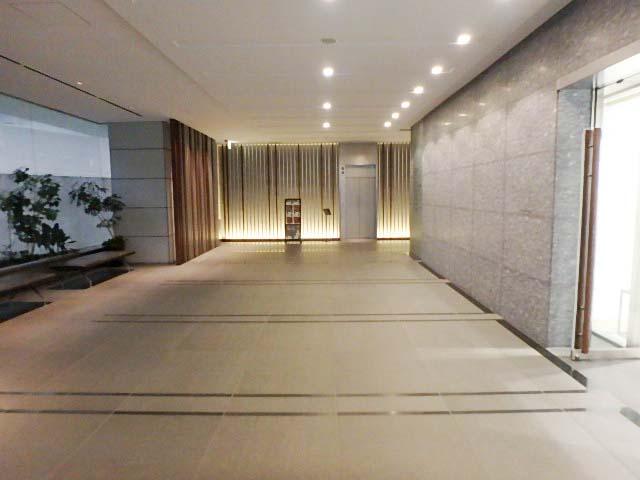 ホール①