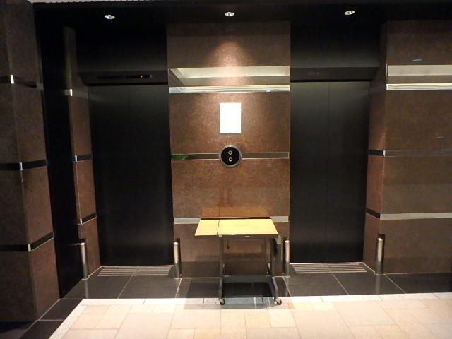 ホール②