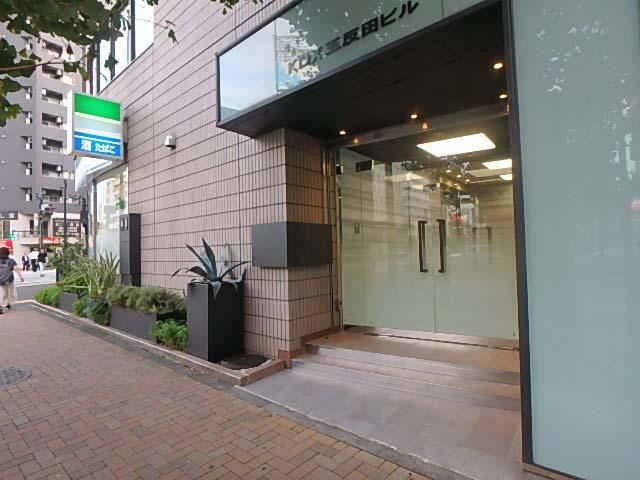 エントランス①