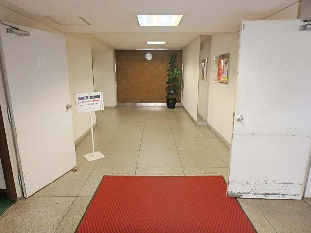 ホール①