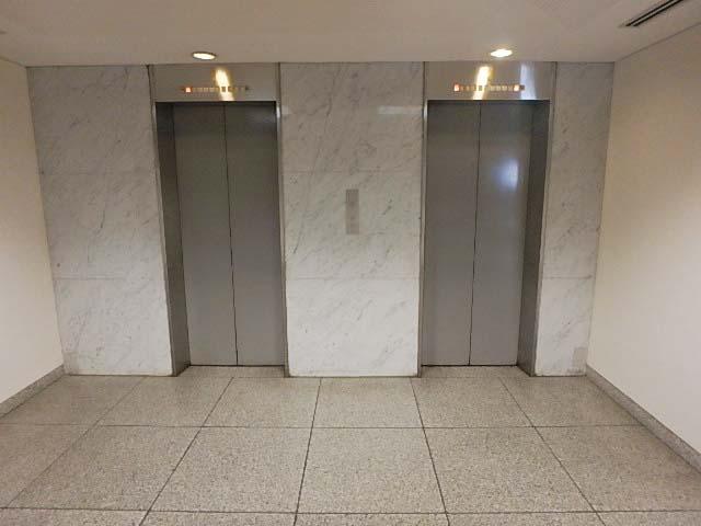 ホール②