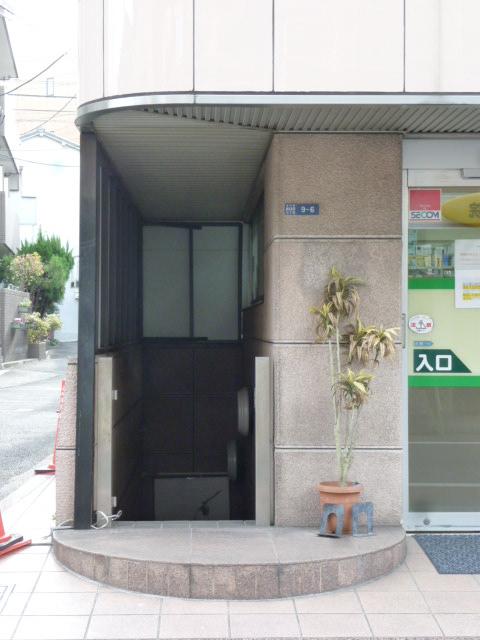 矢崎ビルエントランス①