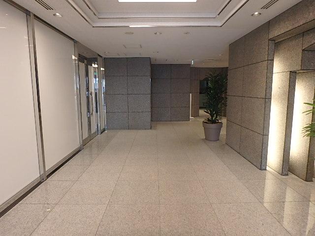 ホール①